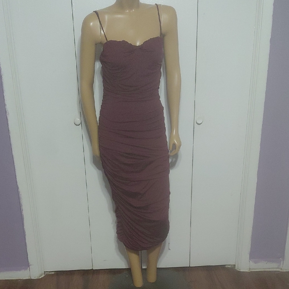 ♻️👗 Burgundy Ruched Dress